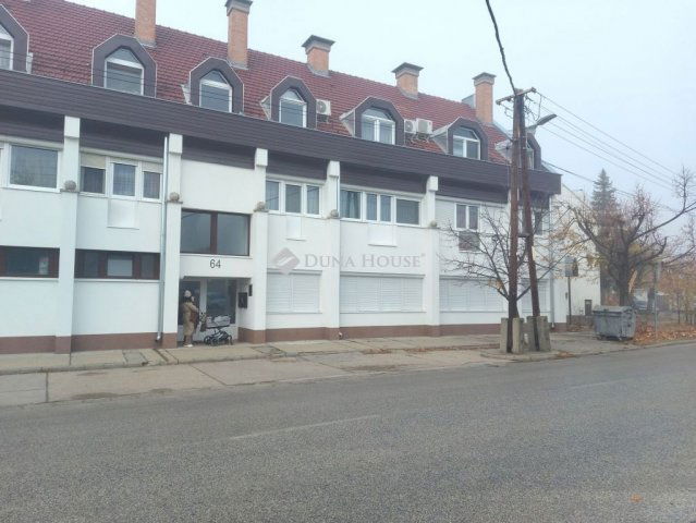 Eladó téglalakás, Kiskőrösön 40 M Ft, 1 szobás