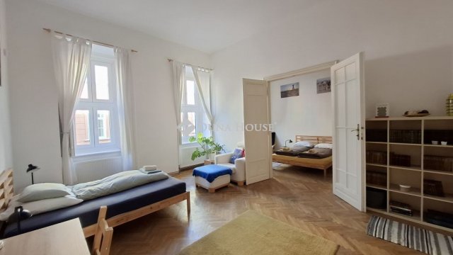 Eladó téglalakás, Budapesten, VIII. kerületben, Vas utcában