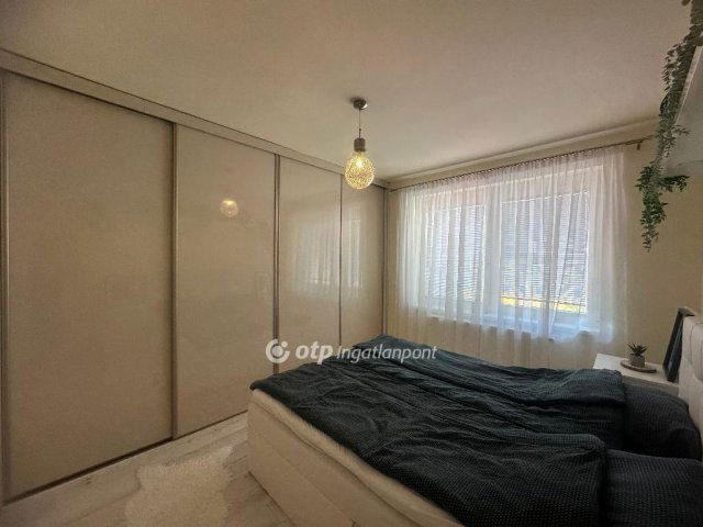 Eladó téglalakás, Nyíregyházán 59.99 M Ft, 2+1 szobás