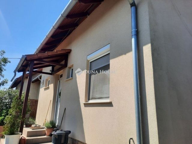 Eladó ikerház, Maglódon 145 M Ft, 3 szobás