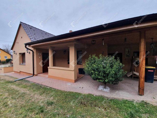 Eladó családi ház, Vésén 34.9 M Ft, 4 szobás