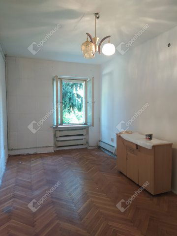 Eladó téglalakás, Komáromban 24.9 M Ft, 2 szobás