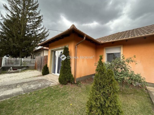 Eladó családi ház, Inárcson 126 M Ft, 4 szobás