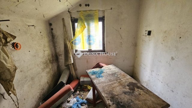 Eladó családi ház, Nagyszokolyon 5.5 M Ft, 2 szobás