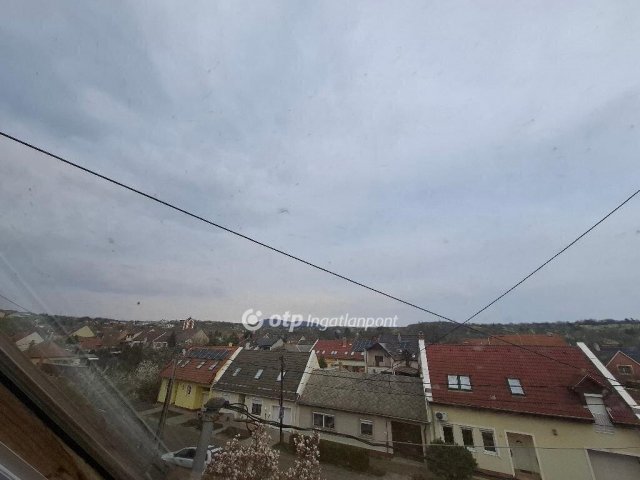 Eladó téglalakás, Egerben 72.5 M Ft, 3 szobás