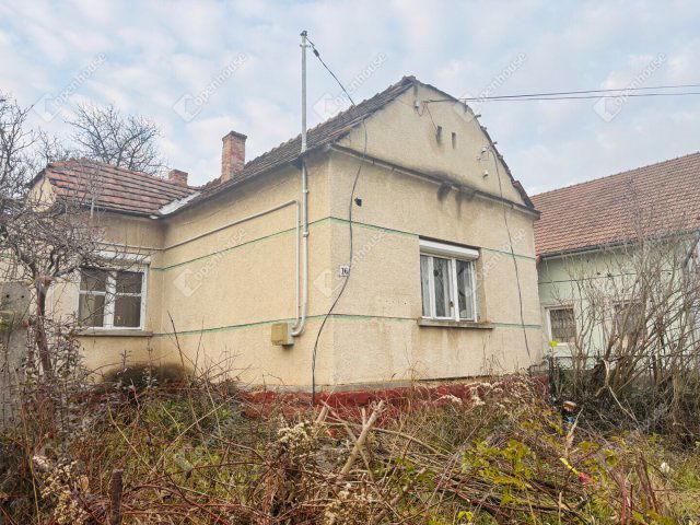 Eladó családi ház, Zalaegerszegen 33.5 M Ft, 2 szobás