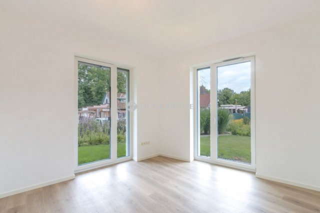 Eladó téglalakás, Balatonföldváron, Motel sétányon 169 M Ft