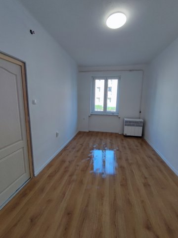 Kiadó téglalakás, albérlet, Kazincbarcikán, Építők útján