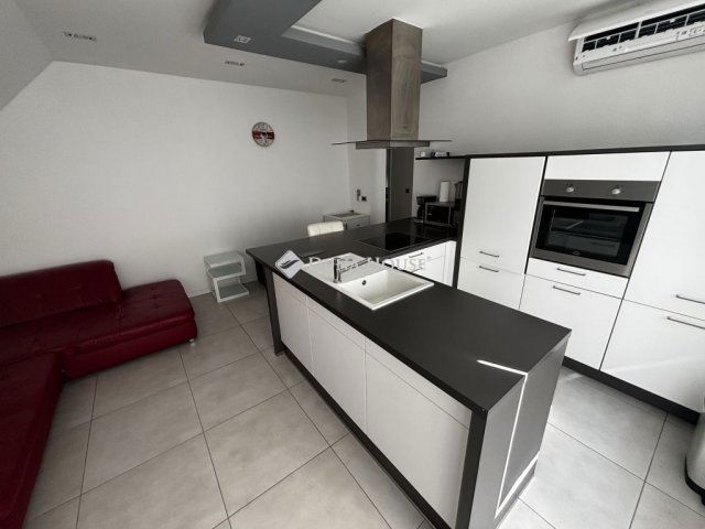 Kiadó téglalakás, albérlet, Debrecenben 260 E Ft / hó, 3 szobás