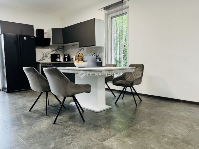 Eladó családi ház, Monorierdőn 79.9 M Ft, 2 szobás