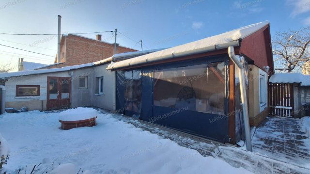 Eladó családi ház, Jászberényben 22.99 M Ft, 3 szobás