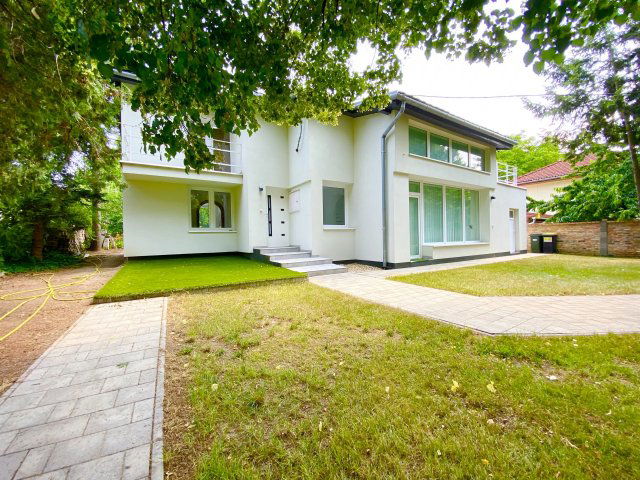 Kiadó családi ház, albérlet, Komáromban 650 E Ft / hó
