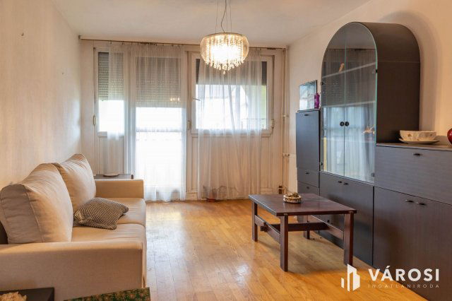 Eladó panellakás, Gyulán 40 M Ft, 2 szobás