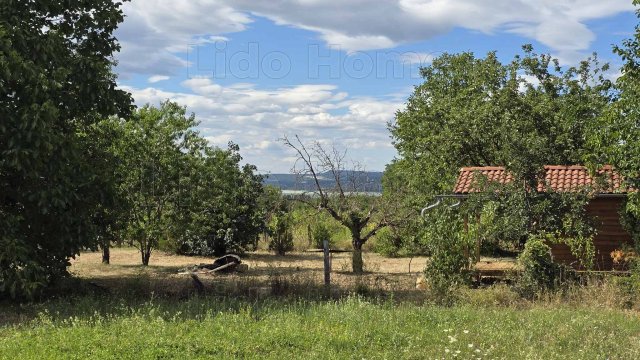 Eladó mezogazdasagi ingatlan, Balatonberényben 5.5 M Ft