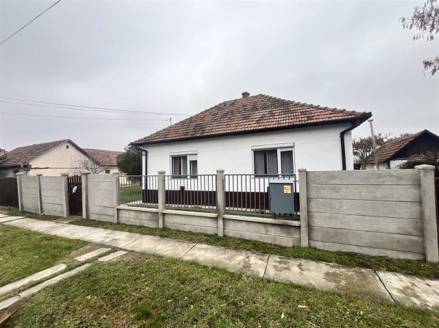 Eladó családi ház, Sarkadon 11.49 M Ft, 2 szobás