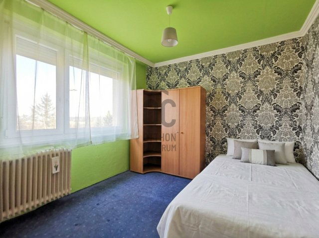 Eladó panellakás, Székesfehérvárott 58.9 M Ft, 3 szobás