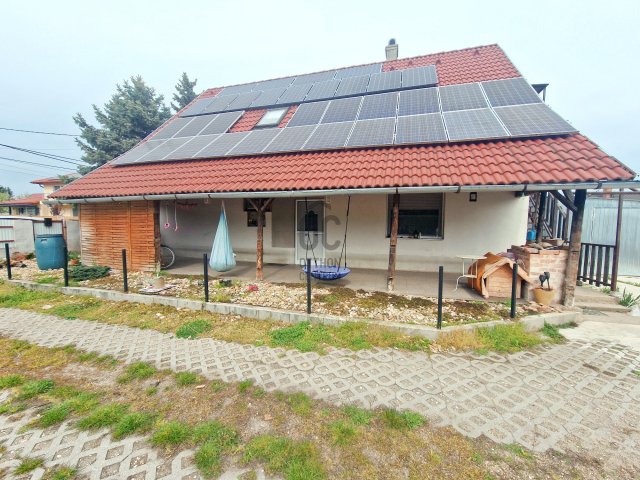 Eladó családi ház, Tárnokon 94.9 M Ft, 4 szobás