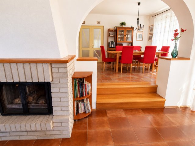 Eladó családi ház, Pécsett 149 M Ft, 5 szobás