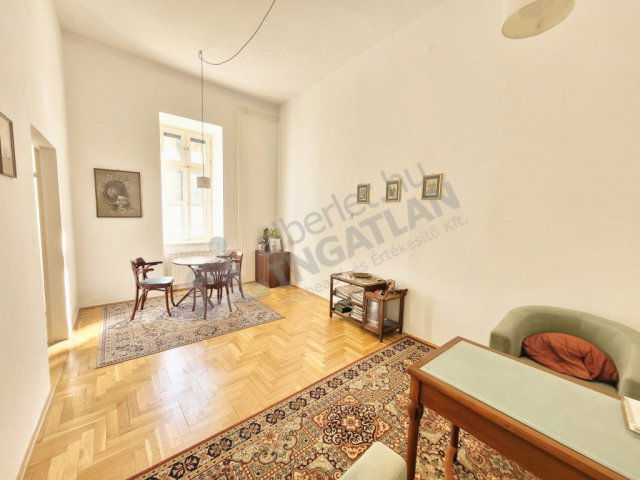 Eladó téglalakás, Budapesten, VI. kerületben, Szondi utcában