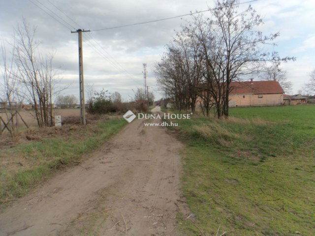 Eladó ipari ingatlan, Pilisen 230 M Ft / költözzbe.hu