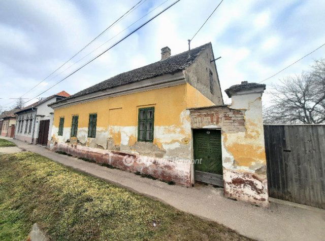 Eladó családi ház, Nagykőrösön 19.99 M Ft, 3 szobás