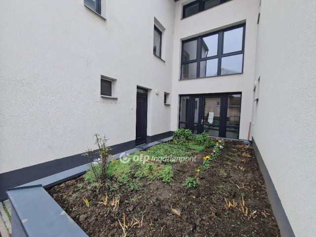 Eladó téglalakás, Hajdúszoboszlón 68.49 M Ft, 2 szobás