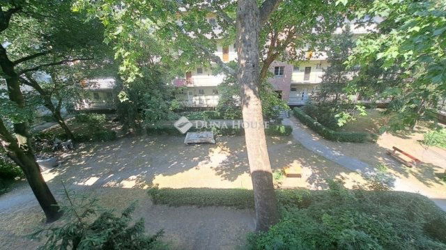 Eladó téglalakás, Budapesten, III. kerületben 40 M Ft, 1 szobás