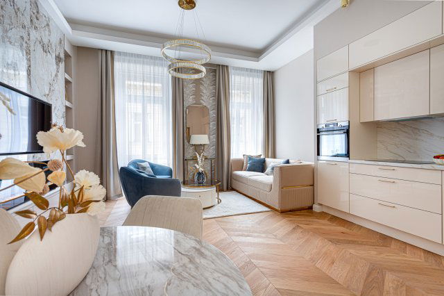 Eladó téglalakás, Budapesten, V. kerületben, Tüköry utcában
