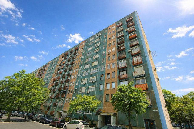Eladó panellakás, Budapesten, III. kerületben 63.9 M Ft