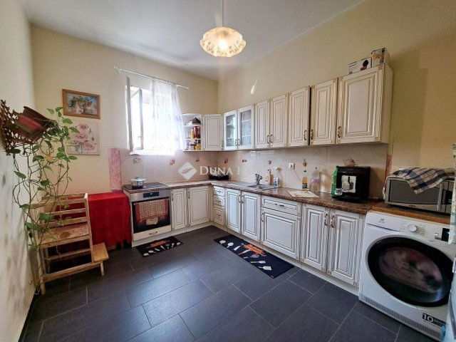 Eladó családi ház, Tiszakécskén 41.9 M Ft, 5 szobás