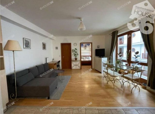 Eladó téglalakás, Budapesten, VI. kerületben 99.9 M Ft, 2 szobás