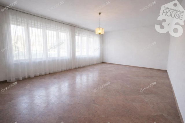 Kiadó ikerház, albérlet, Lajosmizsén 1100 E Ft / hó, 6 szobás