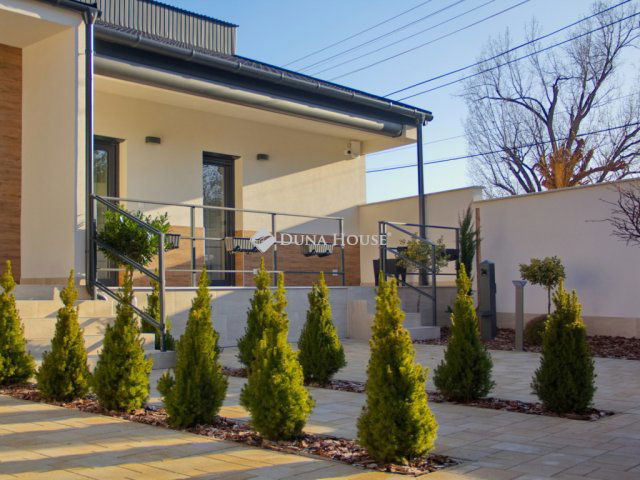 Eladó téglalakás, Kalocsán 73 M Ft, 2 szobás