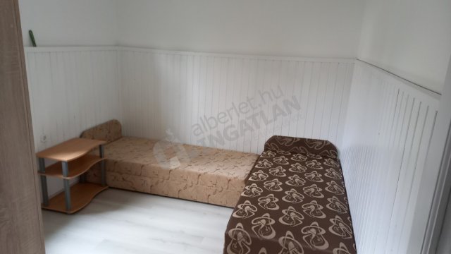 Kiadó családi ház, albérlet, Galgahévízen 260 E Ft / hó