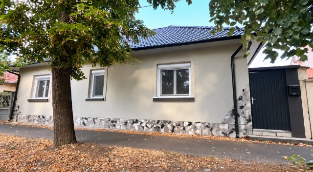 Eladó családi ház, Gyulán 99 M Ft, 2 szobás