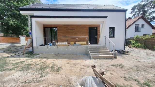 Eladó ikerház, Gödöllőn 150 M Ft, 5 szobás