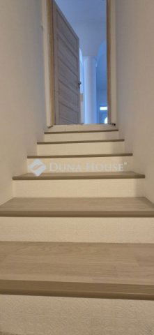 Eladó családi ház, Monoron 164.9 M Ft, 5 szobás