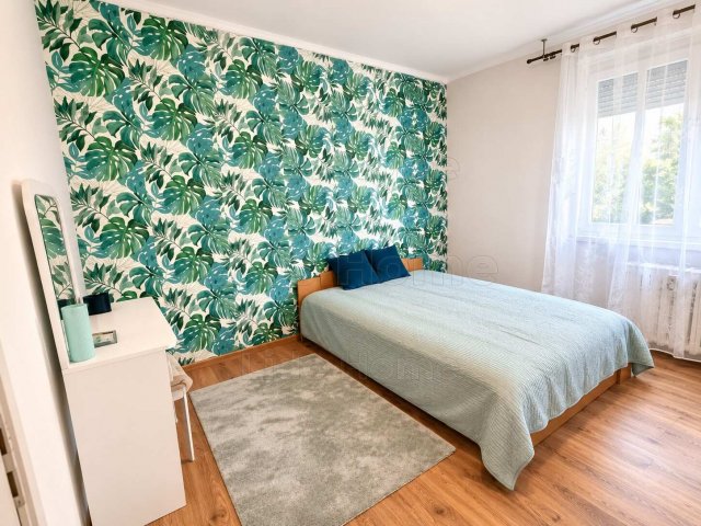 Eladó panellakás, Kaposváron 38.9 M Ft, 2 szobás