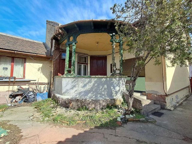 Eladó családi ház, Budapesten, XV. kerületben 99 M Ft, 4 szobás