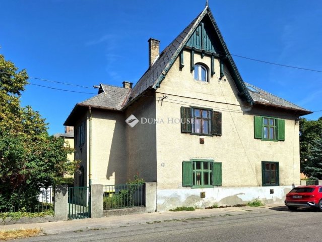 Eladó téglalakás, Győrött 25 M Ft, 1 szobás