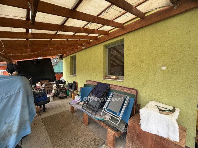 Eladó családi ház, Gyulán 21.5 M Ft, 1+1 szobás