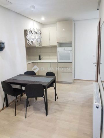 Eladó téglalakás, Budapesten, VIII. kerületben 75 M Ft, 3 szobás