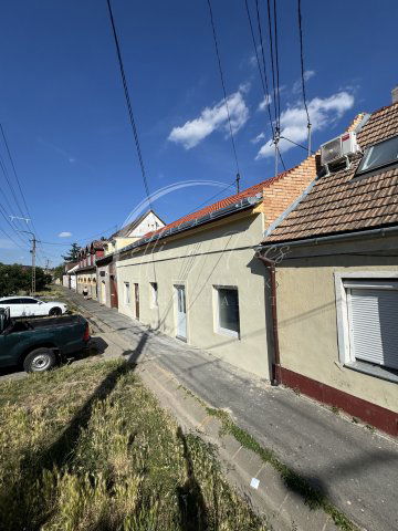 Eladó üzlethelyiség, Pécsett, Rácvárosi úton 23.9 M Ft