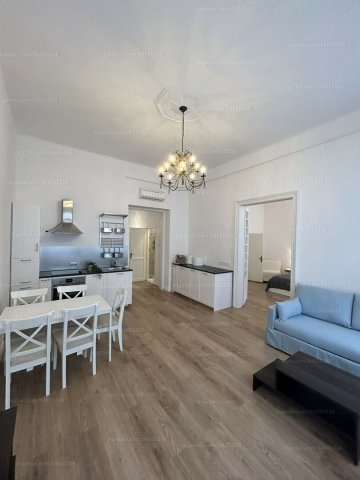 Kiadó téglalakás, albérlet, VI. kerületben, Rózsa utcában