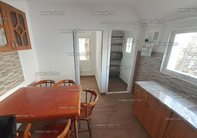 Kiadó téglalakás, albérlet, Pomázon 200 E Ft / hó, 1+1 szobás