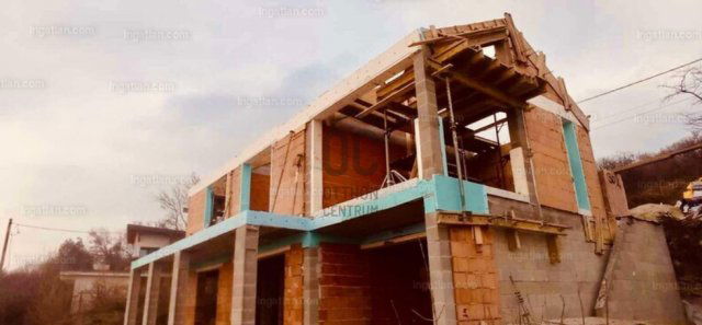 Eladó családi ház, Szentendrén 249 M Ft, 5 szobás