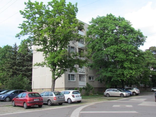 Eladó panellakás, Miskolcon 28.9 M Ft, 3 szobás
