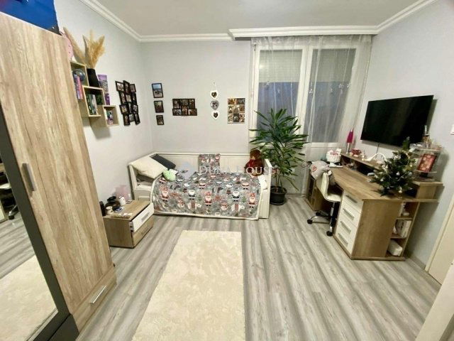 Eladó téglalakás, Kecskeméten 42 M Ft, 2 szobás