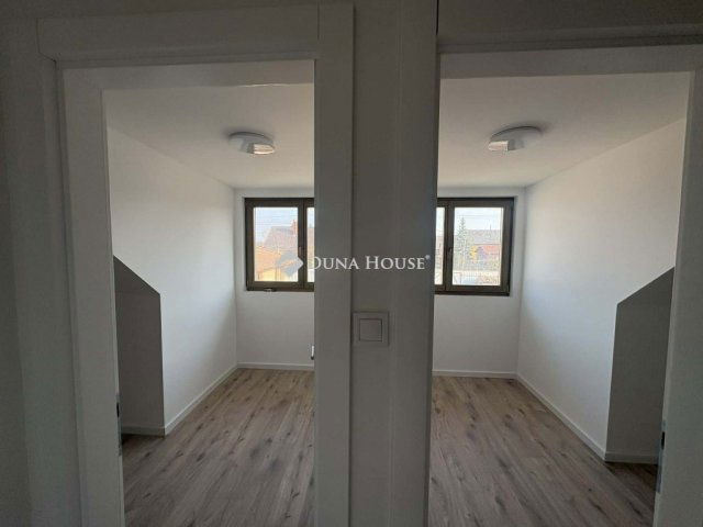 Eladó ikerház, Turán 49.9 M Ft, 3 szobás / költözzbe.hu