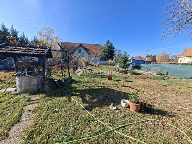 Eladó családi ház, Veresegyházon 66.9 M Ft, 2 szobás